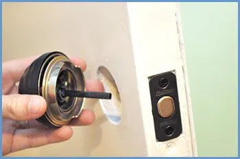 State Locksmith Services Mountain View, CA 650-651-3443 - 5-change-locks-service
